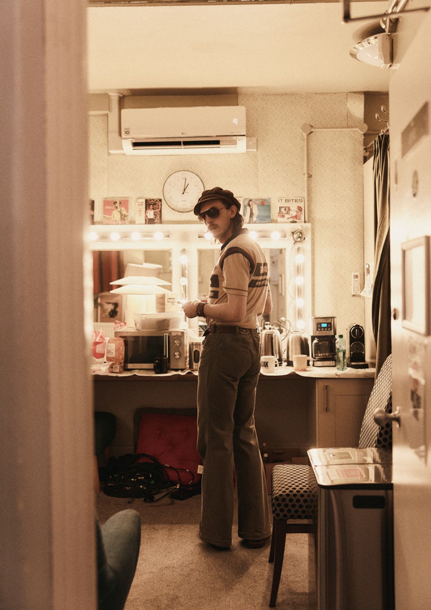 Photos: Behind the Scenes With STEREOPHONIC's UK Cast  Image