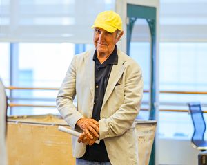 Ron Shelton (book)
 Photo