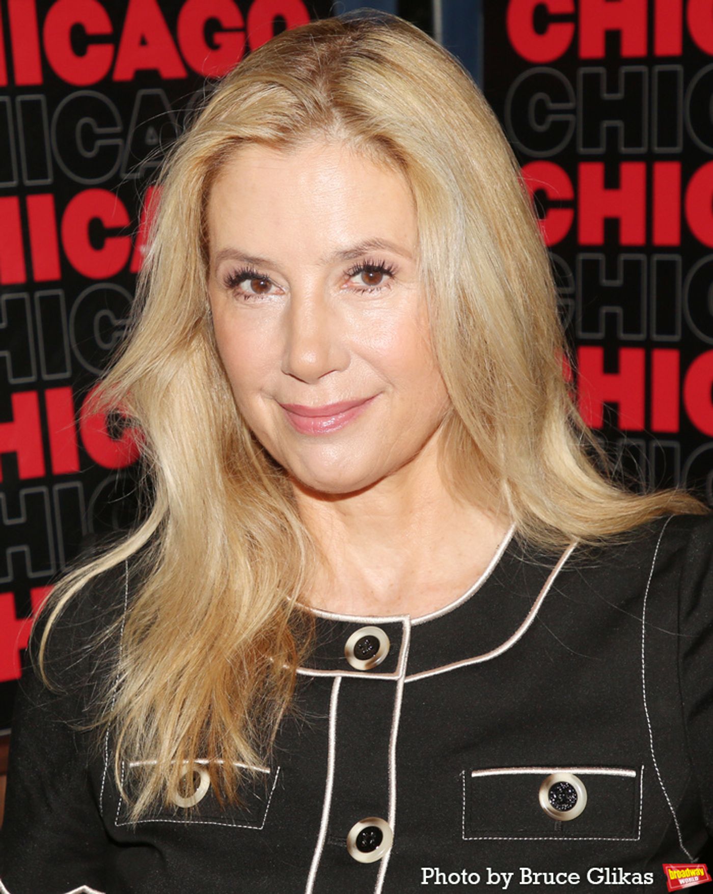 Photos: Mira Sorvino Meets the Press Ahead of CHICAGO Debut  Image