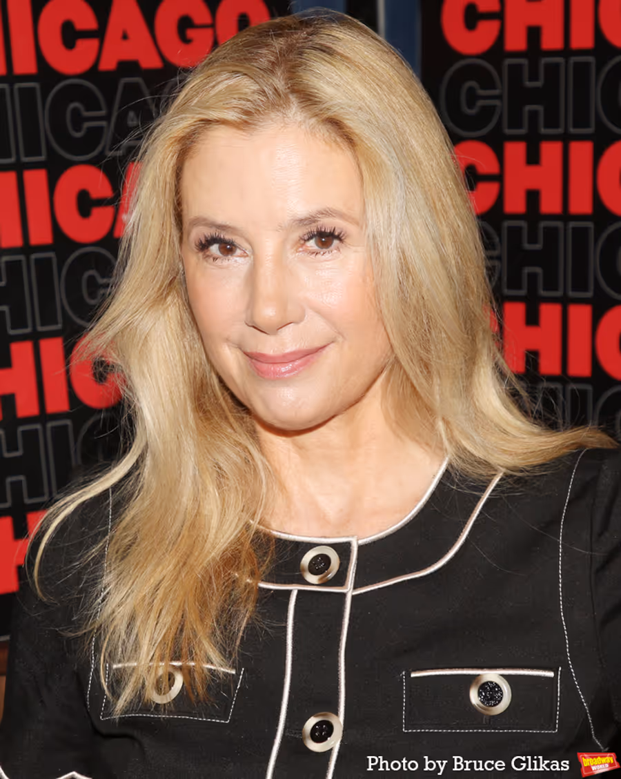 Photos: Mira Sorvino Meets the Press Ahead of CHICAGO Debut  Image