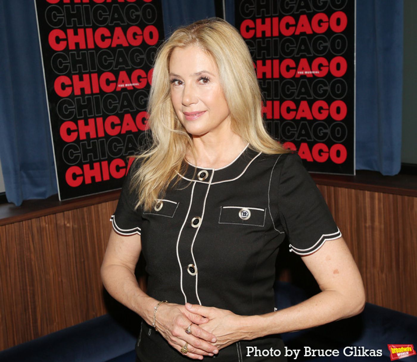 Photos: Mira Sorvino Meets the Press Ahead of CHICAGO Debut  Image
