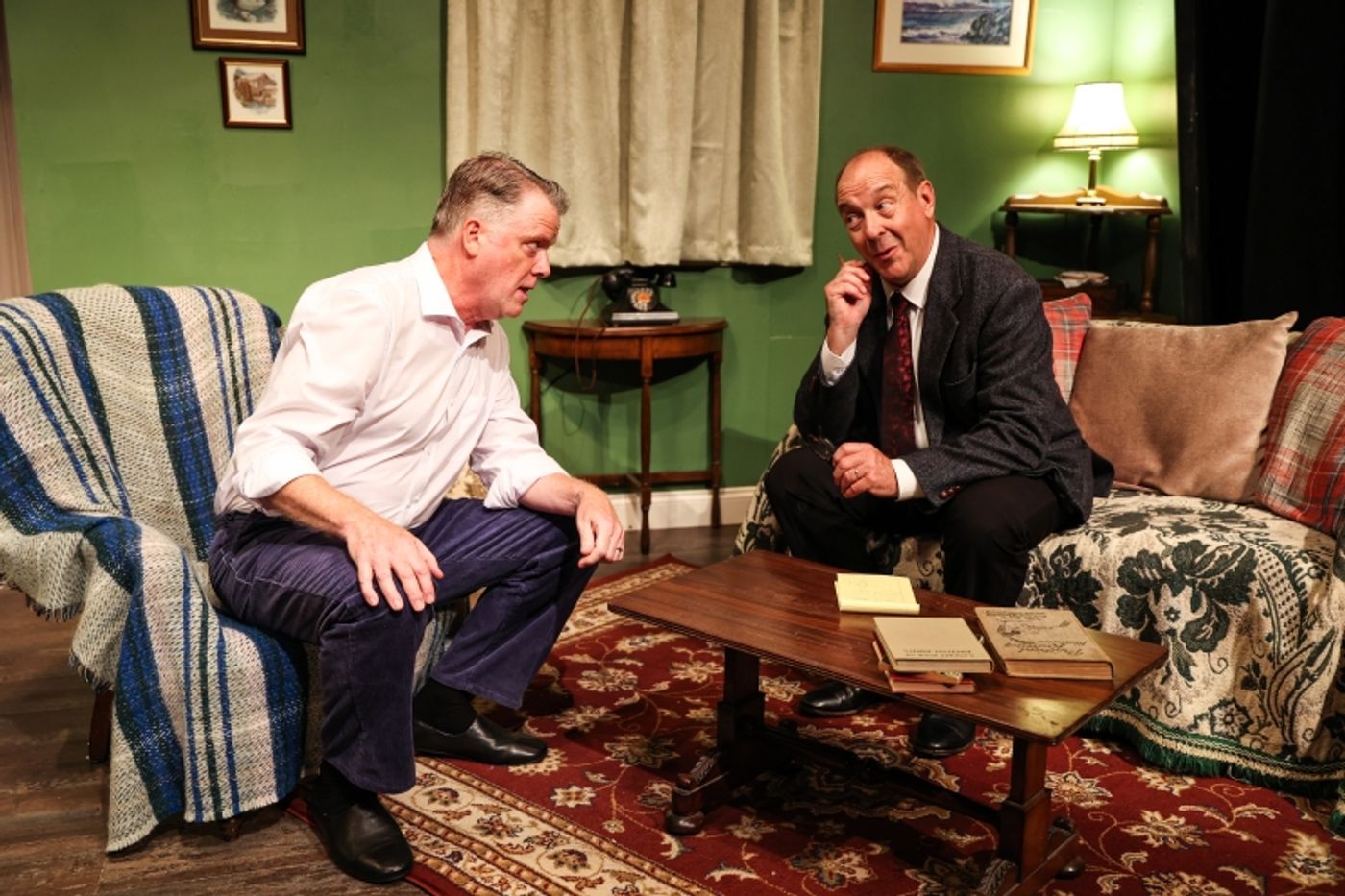 Review: HOME AT SEVEN, Tabard Theatre  Image