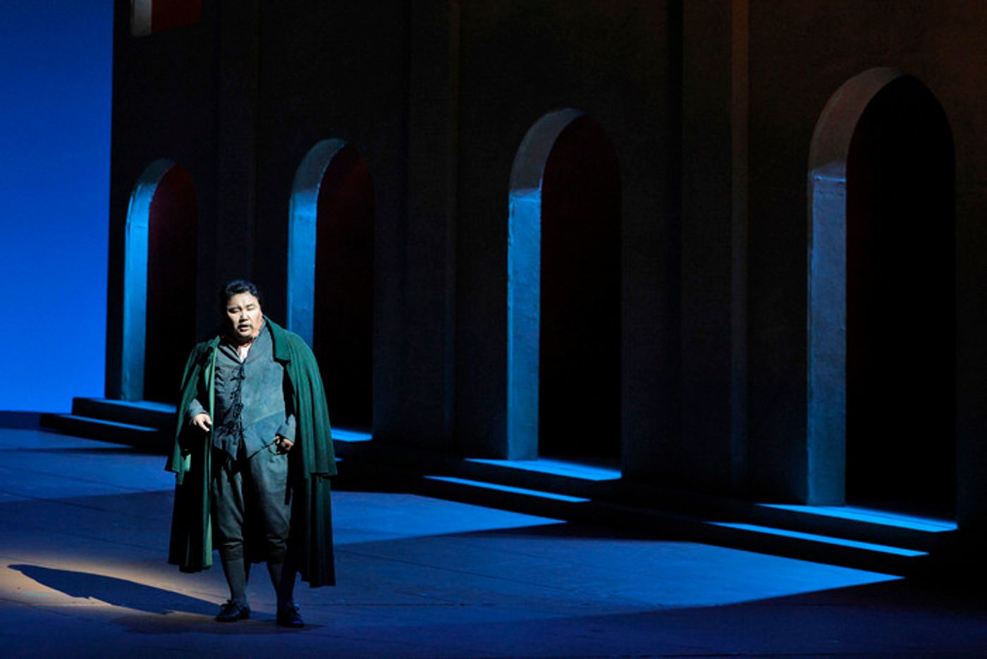 Photos: Giuseppe Verdi’s RIGOLETTO at San Francisco Opera  Image
