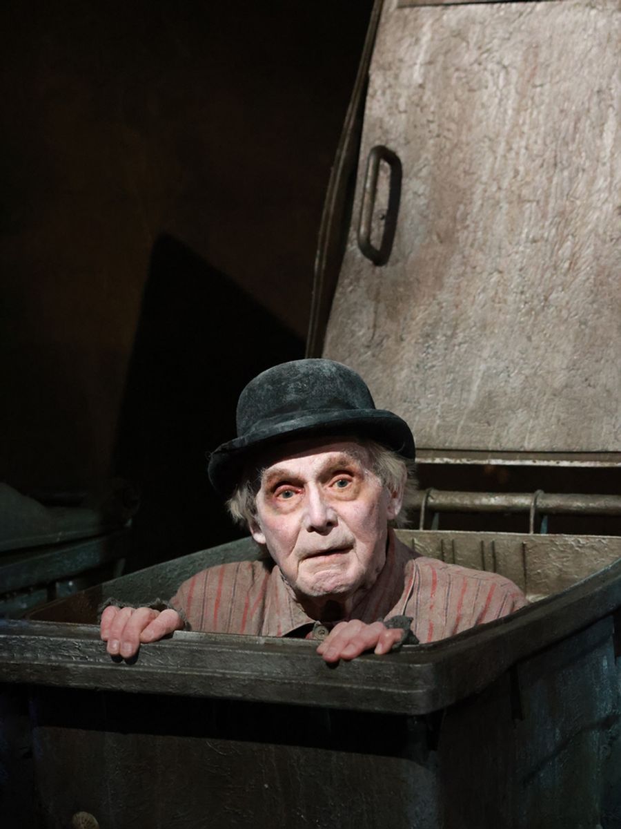 Photos: Douglas Hodge, Mathew Horne & More in ENDGAME Image