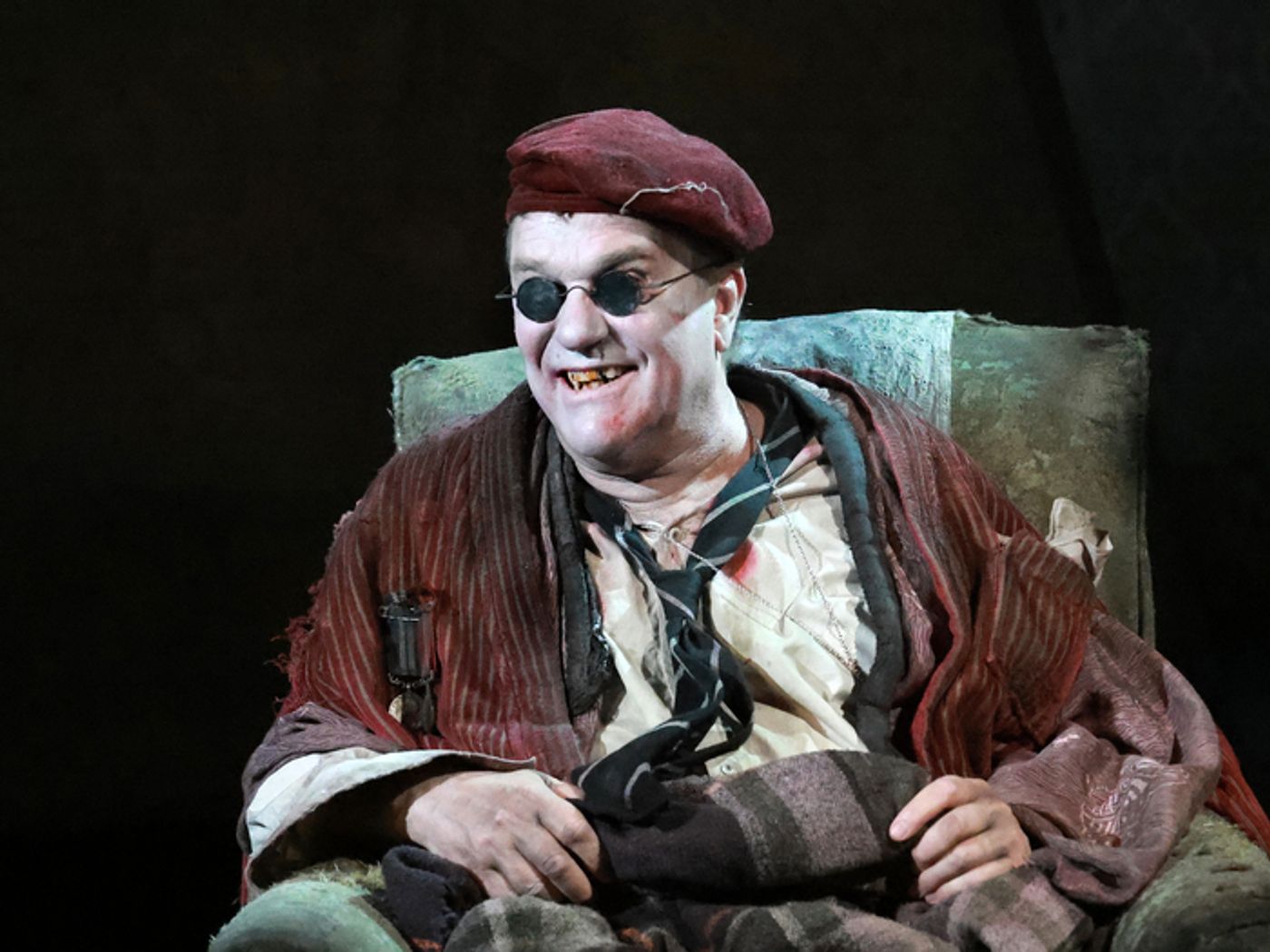 Photos: Douglas Hodge, Mathew Horne & More in ENDGAME  Image