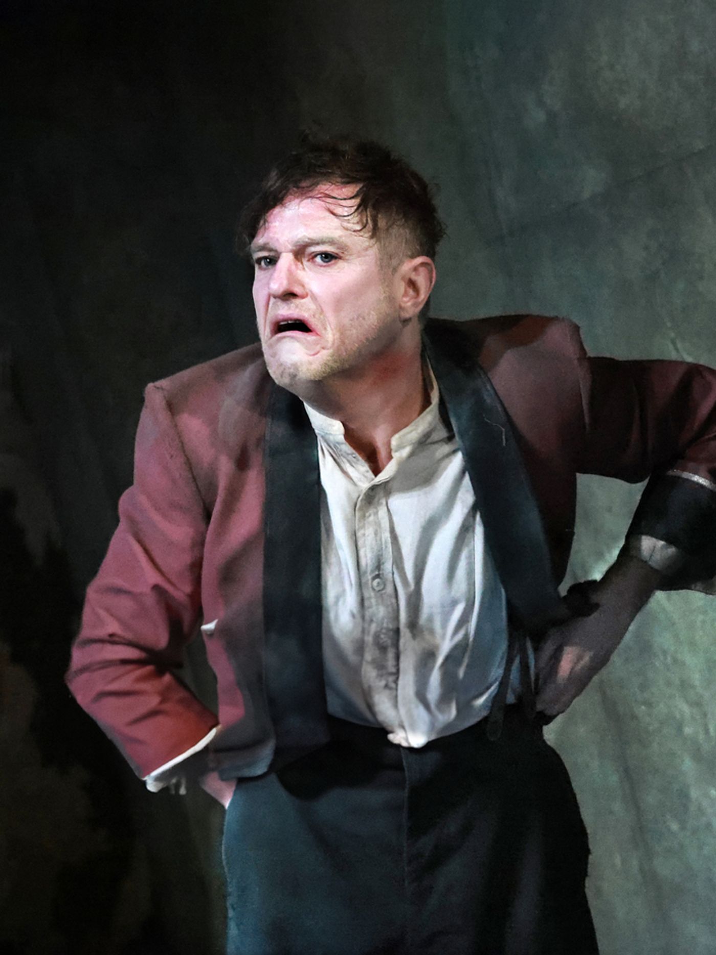 Photos: Douglas Hodge, Mathew Horne & More in ENDGAME Photos: Douglas Hodge, Mathew Horne & More in ENDGAME Image