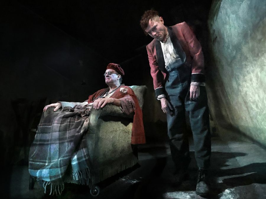 Photos: Douglas Hodge, Mathew Horne & More in ENDGAME Image
