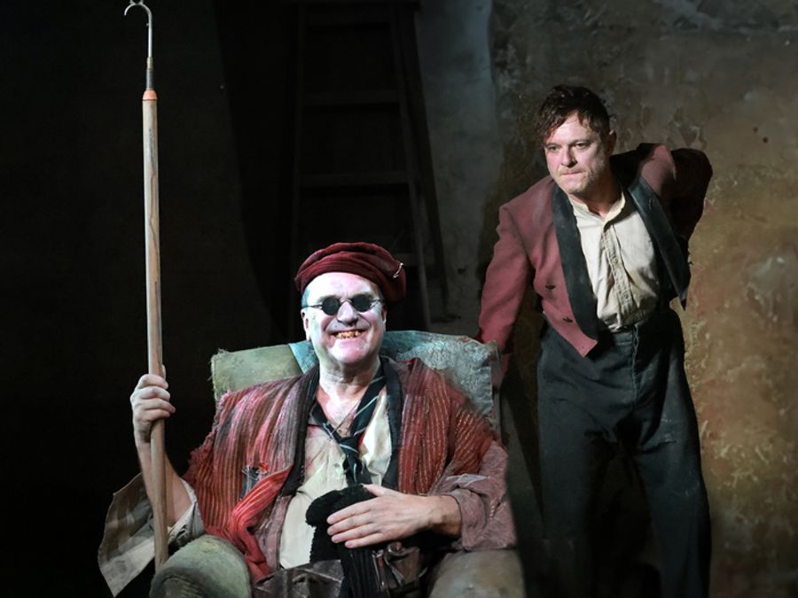 Photos: Douglas Hodge, Mathew Horne & More in ENDGAME Image
