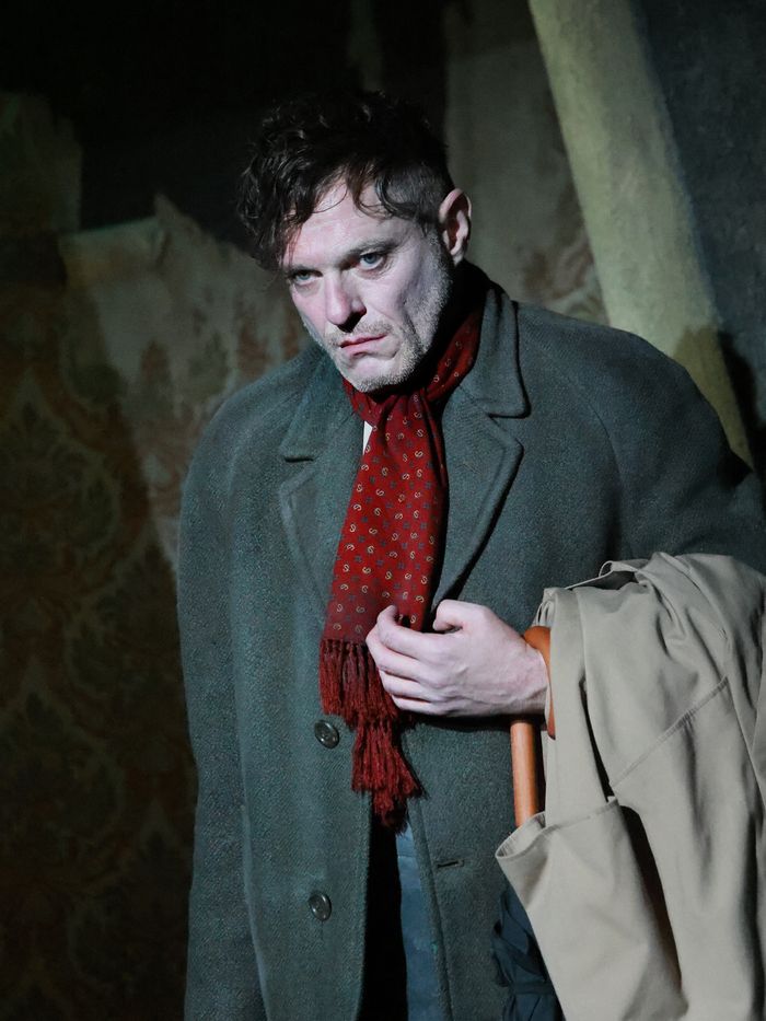 Photos: Douglas Hodge, Mathew Horne & More in ENDGAME — photo 26 of 26