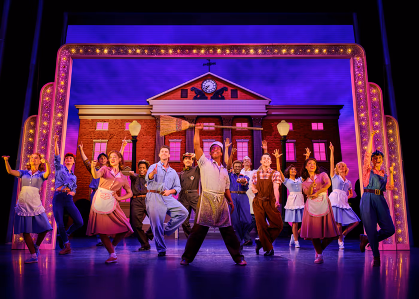 Interview: 'Mental, But In The Best Way!': Actor Oliver Halford on Being Alternate Marty McFly in BACK TO THE FUTURE THE MUSICAL  Image