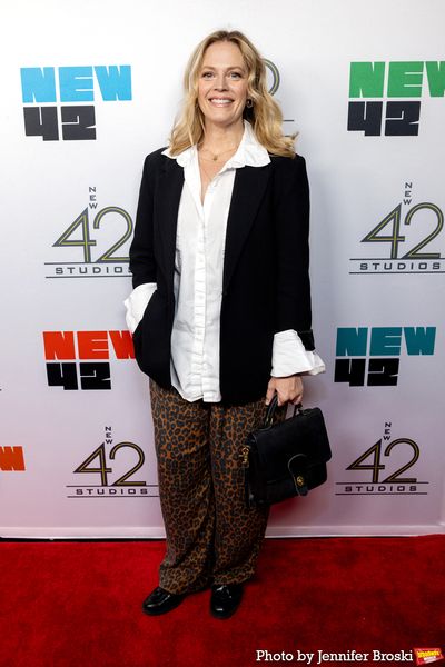 Elizabeth Stanley Photo