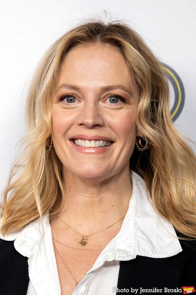 Elizabeth Stanley Photo