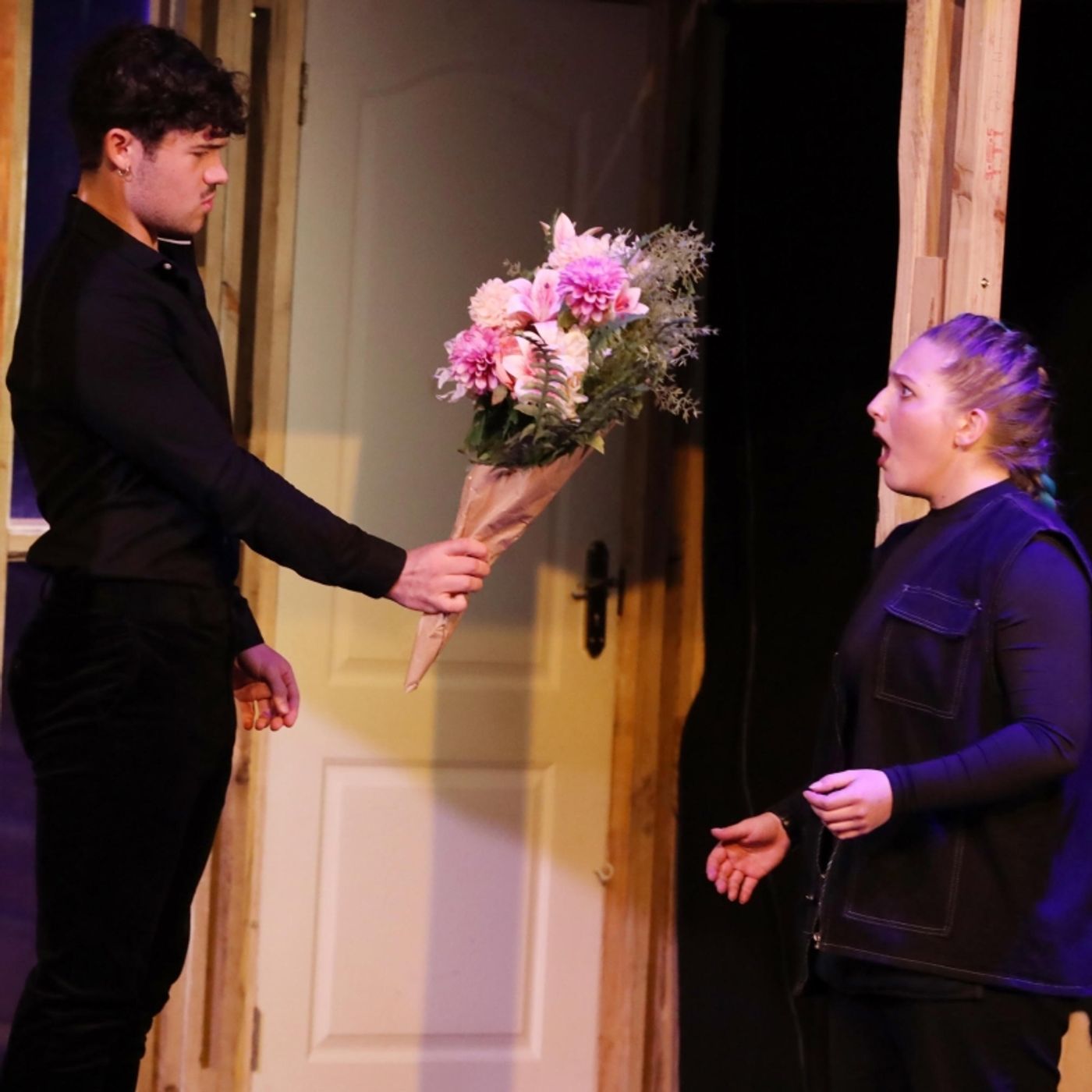 Review: NOISES OFF at Theatre on the Bay Is a Seamless and Side-Splittingly Funny Farce  Image