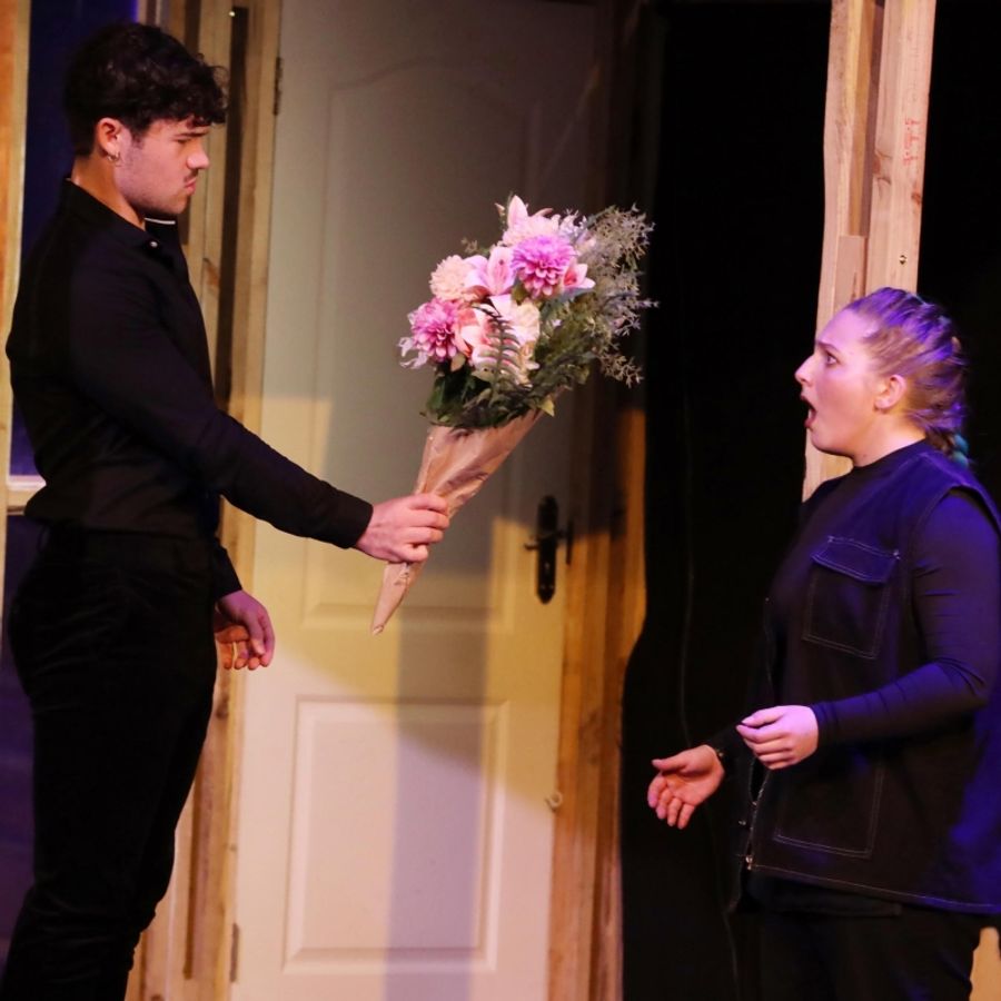 Review: NOISES OFF at Theatre on the Bay Is a Seamless and Side-Splittingly Funny Farce Image
