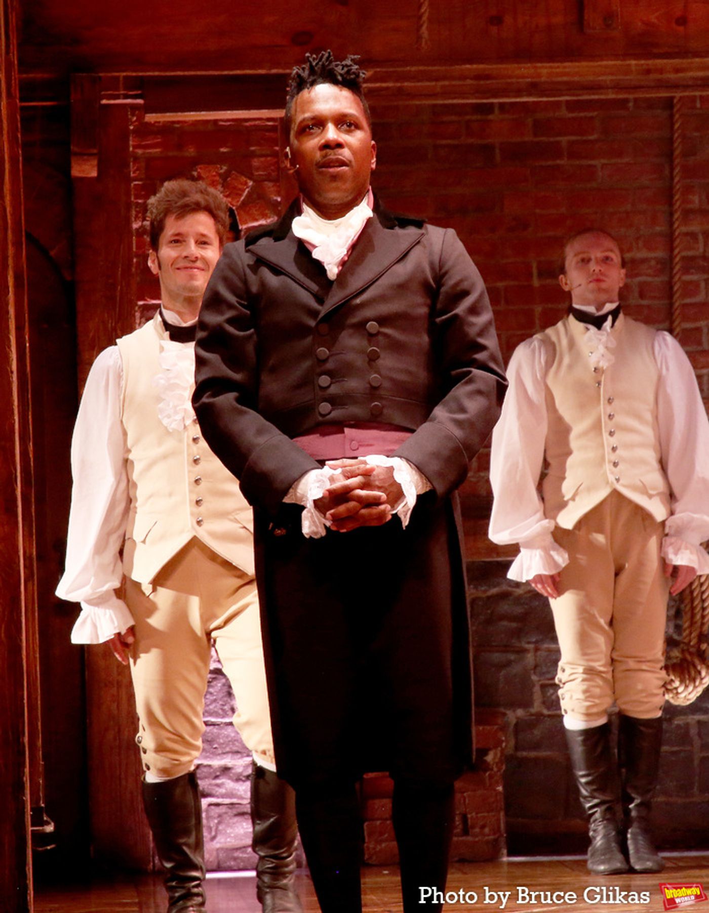 Photos: Leslie Odom Jr. Returns to HAMILTON on Broadway  Image