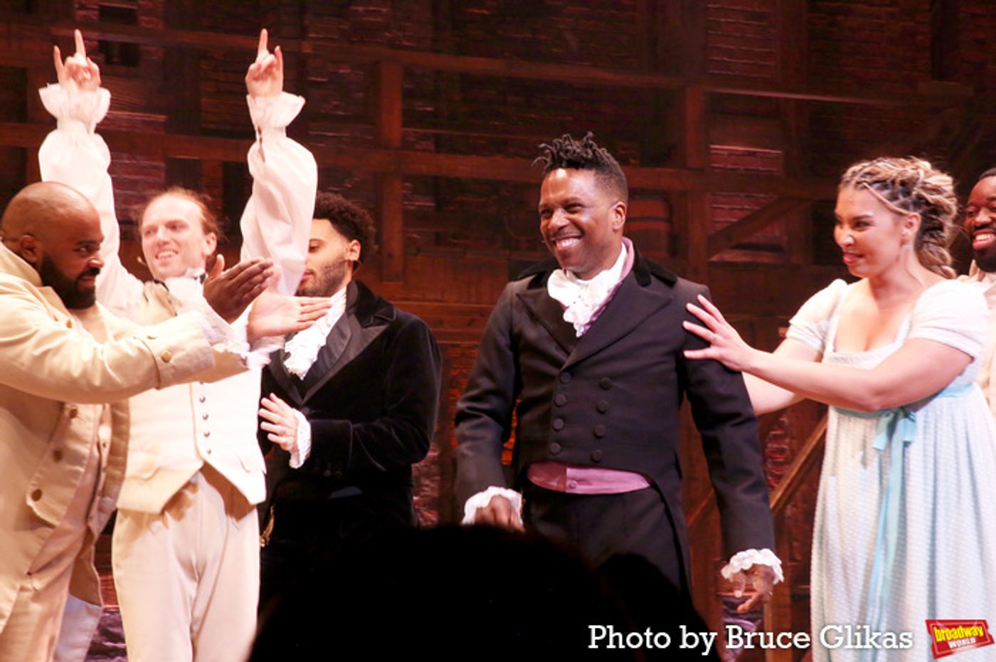 Photos: Leslie Odom Jr. Returns to HAMILTON on Broadway  Image