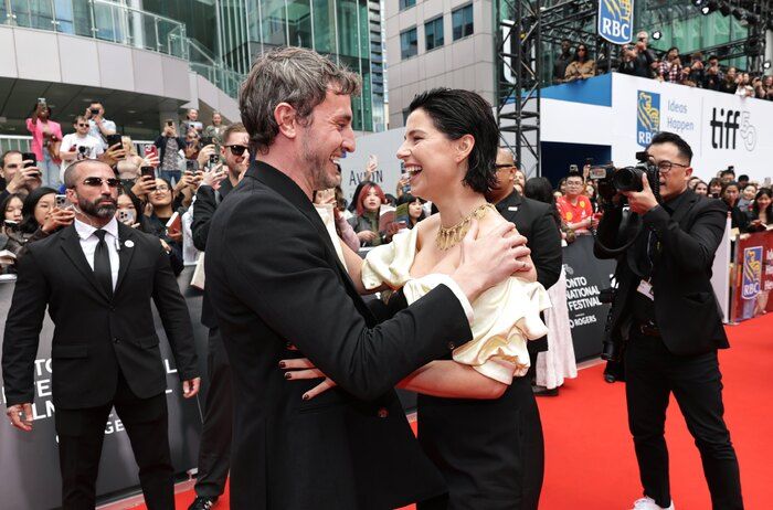 Photos: Jessie Buckley, Paul Mescal, & More Attend TIFF Premiere of HAMNET Photos: Jessie Buckley, Paul Mescal, & More Attend TIFF Premiere of HAMNET Image