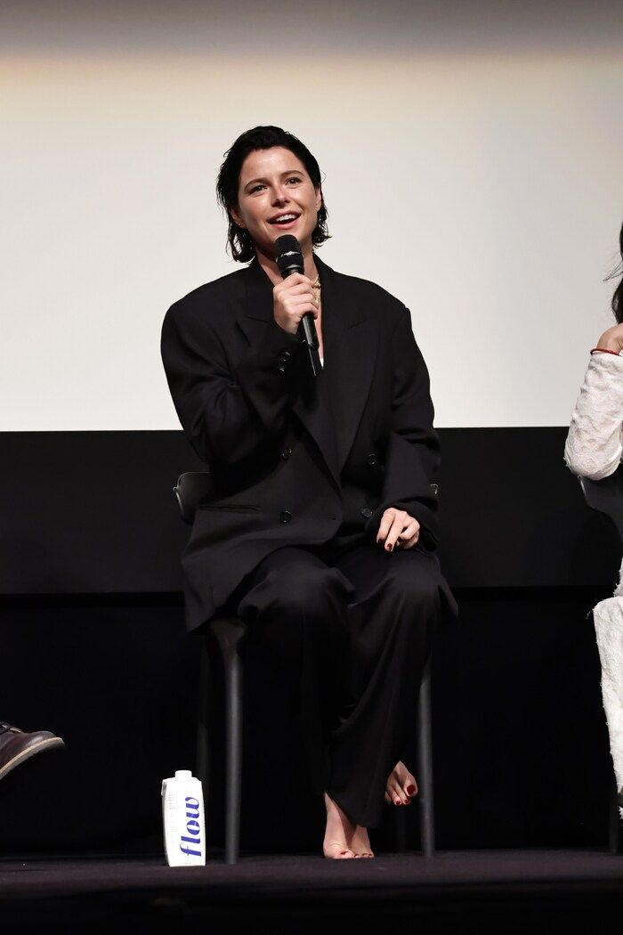 Photos: Jessie Buckley, Paul Mescal, & More Attend TIFF Premiere of HAMNET  Image