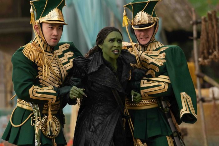Photos: WICKED: FOR GOOD Debuts New Photos of Glinda, Elphaba, Fiyero, & More  Image