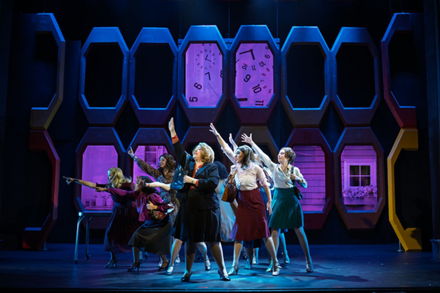 Photos: First Look at Ray of Light Theatre’s 9 TO 5: THE MUSICAL at the Victoria Theatre  Image