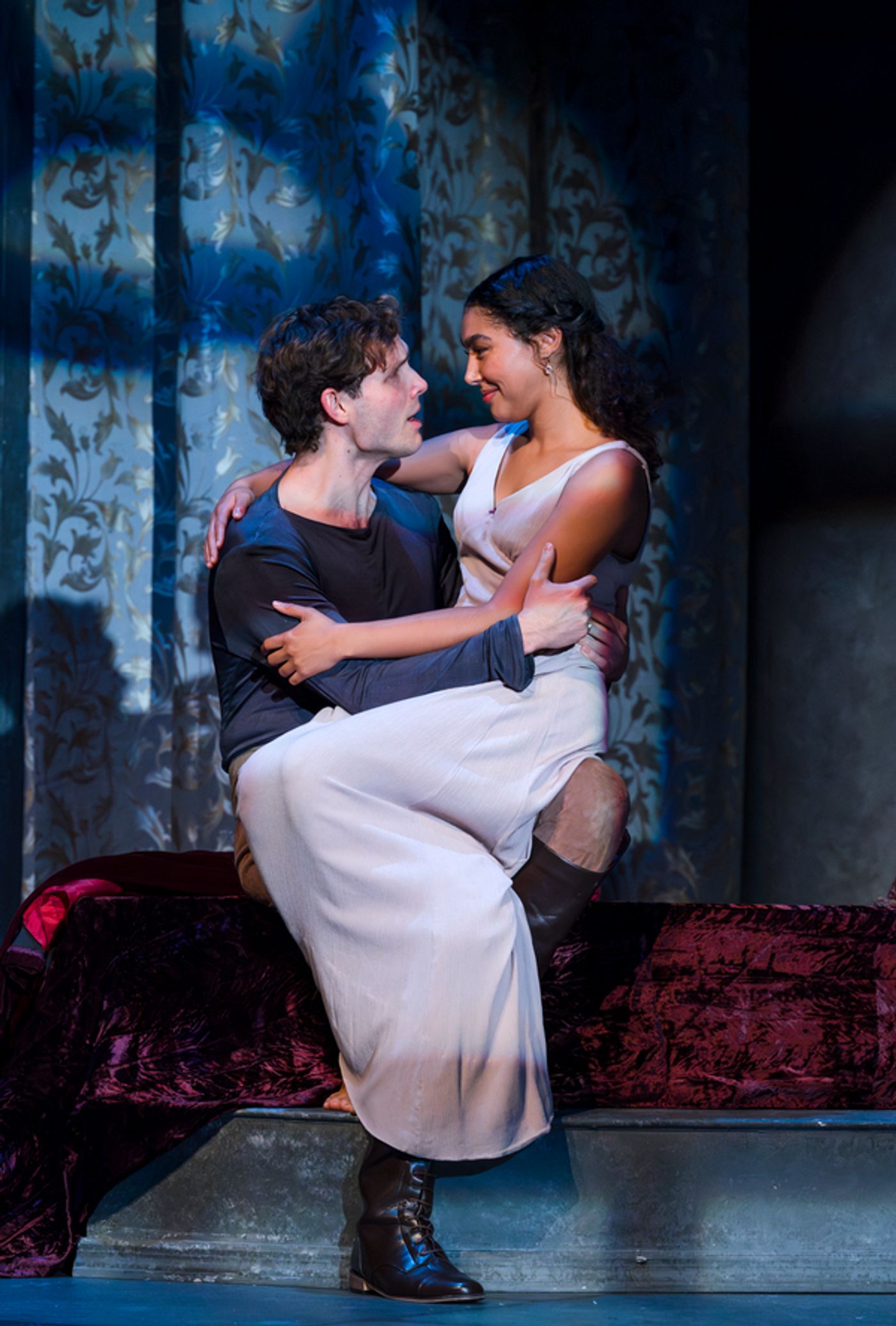 Photos: ROMEO AND JULIET At The Shakespeare Theatre  Image