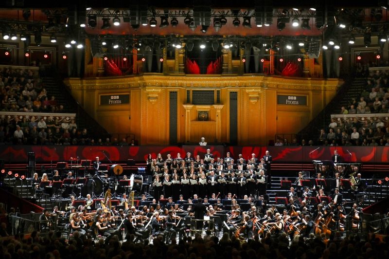 Review: BBC PROMS: JOHN WILSON CONDUCTS BERNSTEIN AND RAVEL, Royal Albert Hall Image