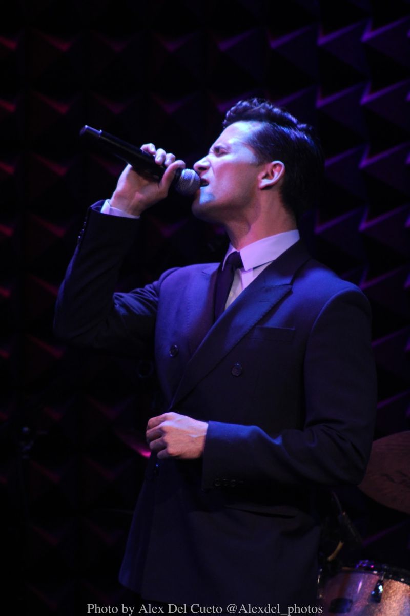 Review: Dez Duron Brings Songs of Love at Joe's Pub Image