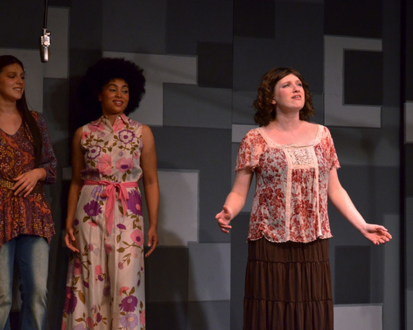 Photos: New Performances Added for Bergen County Player's BEAUTIFUL: THE CAROLE KING MUSICAL  Image