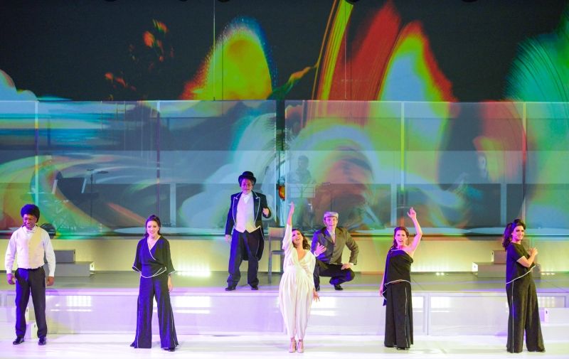 La Bengell Shines Again in NORMA BENGELL, O BRASIL EM REVISTA  Image