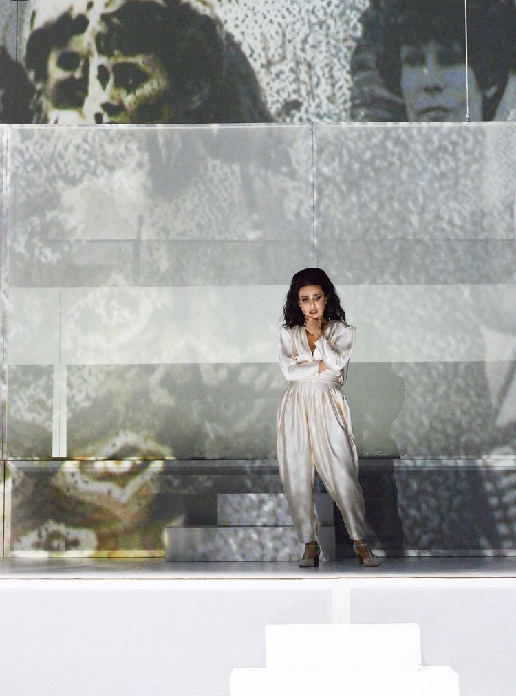 La Bengell Shines Again in NORMA BENGELL, O BRASIL EM REVISTA  Image