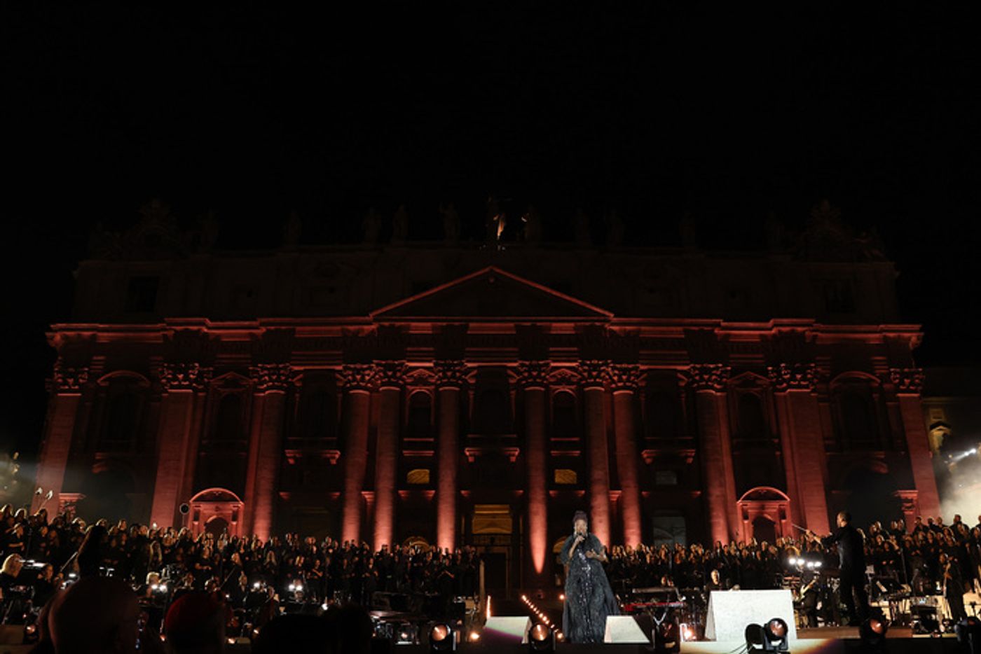 Video/Photos: Andrea Bocelli, Jennifer Hudson, & More at GRACE FOR THE WORLD Concert Video/Photos: Andrea Bocelli, Jennifer Hudson, & More at GRACE FOR THE WORLD Concert Image