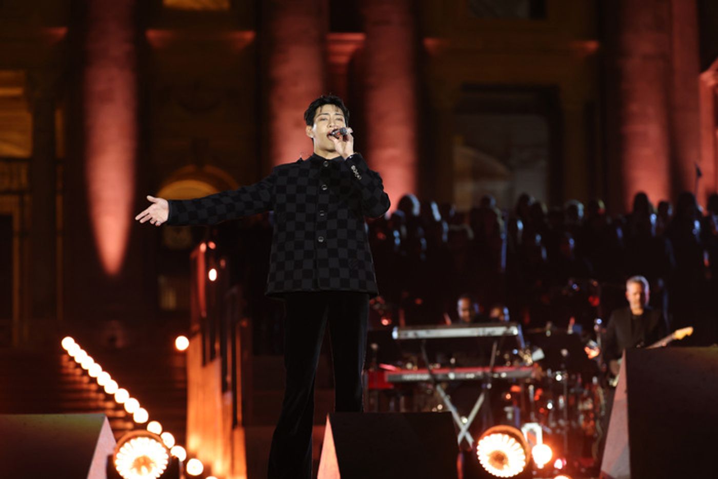 Video/Photos: Andrea Bocelli, Jennifer Hudson, & More at GRACE FOR THE WORLD Concert Video/Photos: Andrea Bocelli, Jennifer Hudson, & More at GRACE FOR THE WORLD Concert Image