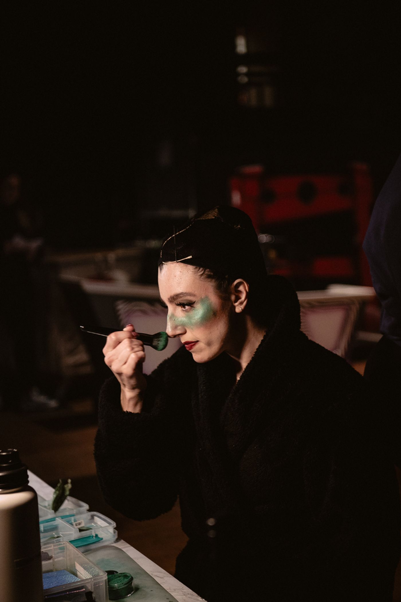 Photos: Justin Collette, Isabella Esler and More Backstage at BEETLEJUICE Photos: Justin Collette, Isabella Esler and More Backstage at BEETLEJUICE Image