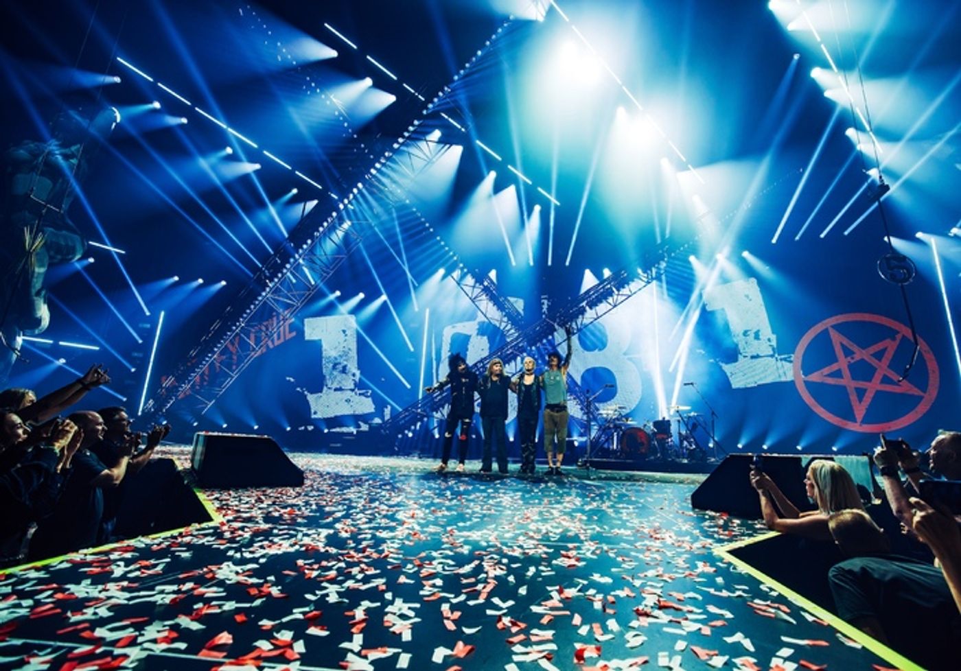 Photos: Mötley Crüe Kicks Off Residency at Las Vegas Strip Photos: Mötley Crüe Kicks Off Residency at Las Vegas Strip Image