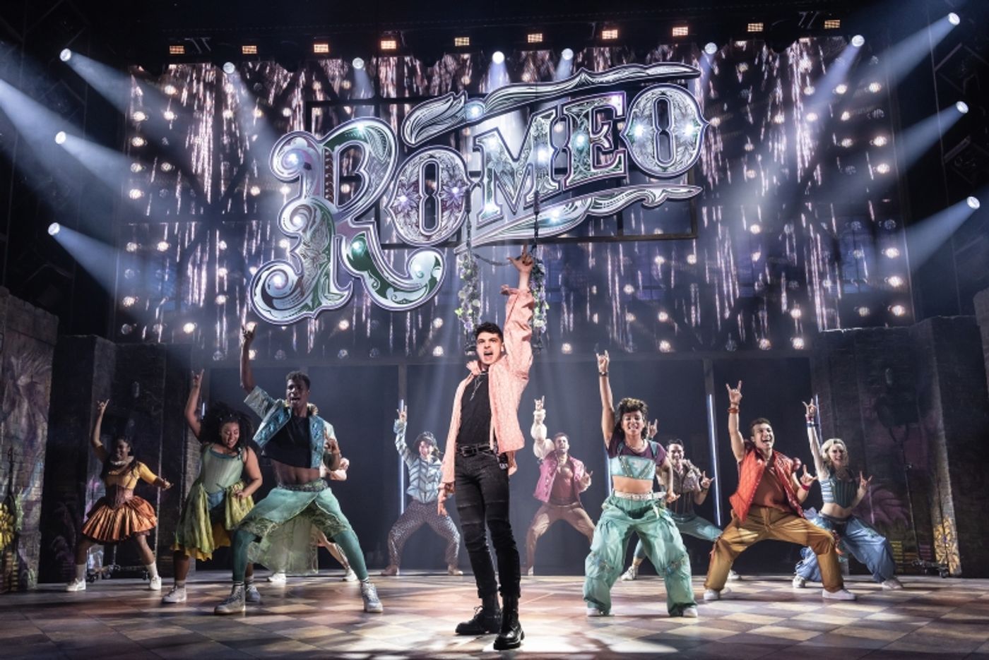 Review: & JULIET Is Revisionist, Gleeful Fun at OC's Segerstrom Center  Image