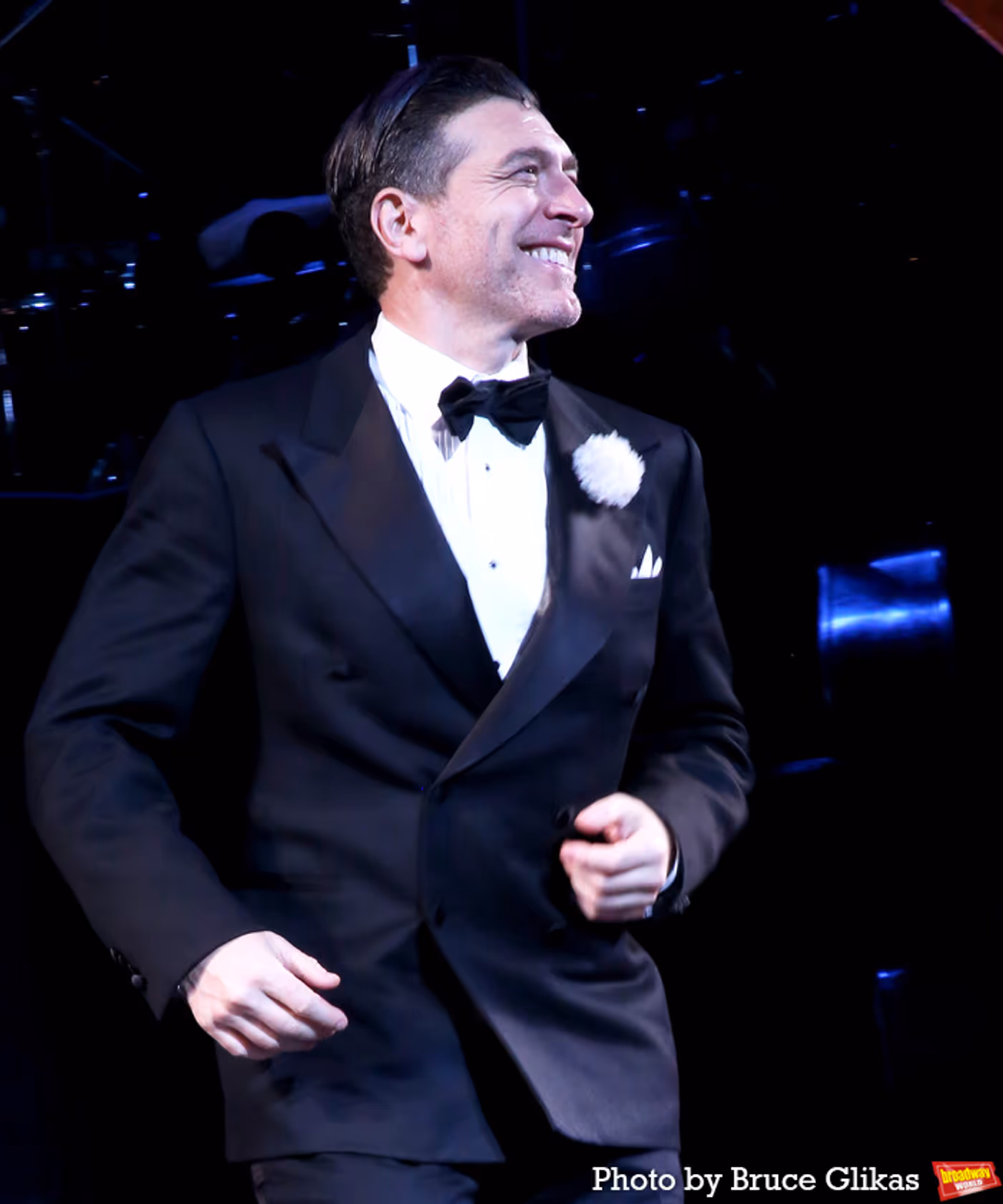 Photos: Mira Sorvino Takes Her First Broadway Bow in CHICAGO  Image