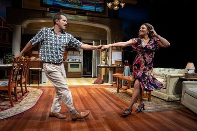 John Leguizamo and Luna Lauren Velez  Photo