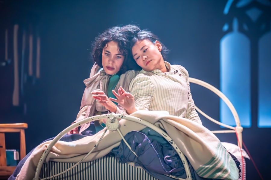 Review: DRACULA, Lyric Hammersmith Image