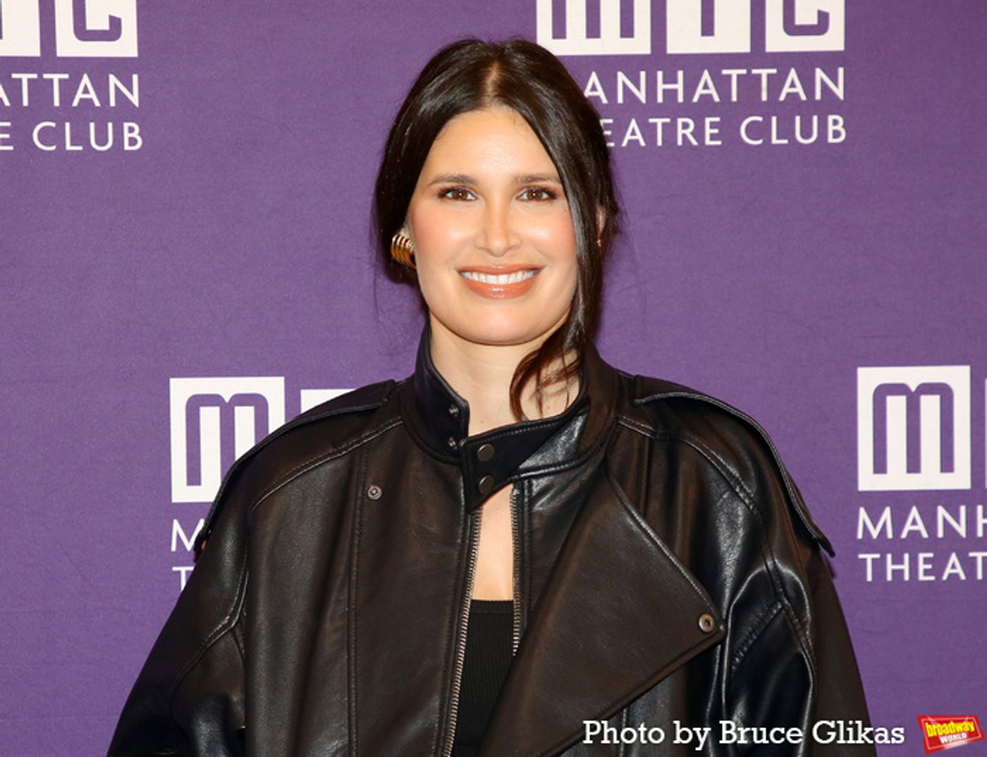 Photos: The Cast of Manhattan Theatre Club's QUEENS Meets the Press  Image