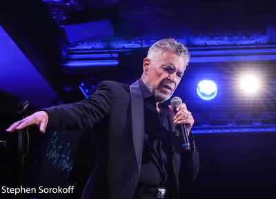Clint Holmes Photo