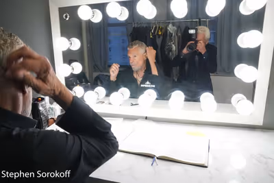 Clint Holmes Photo