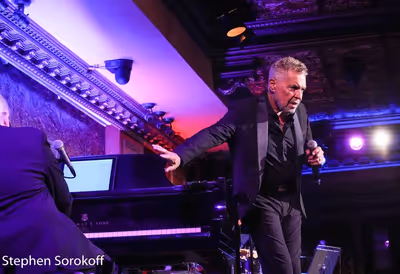 Clint Holmes Photo