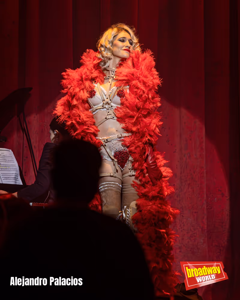 PHOTOS: La producción inmersiva de CABARET se presenta en Madrid — photo 1 of 22