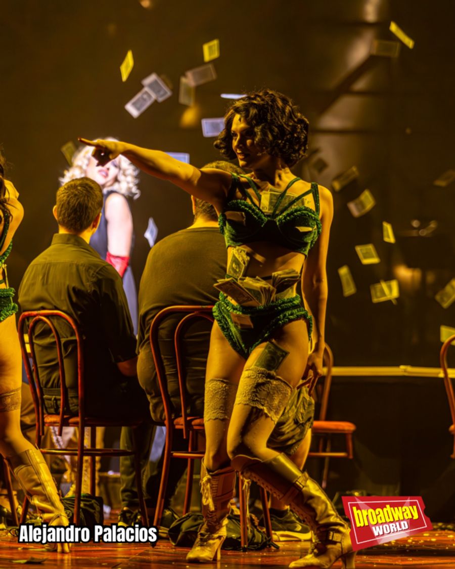 PHOTOS: La producción inmersiva de CABARET se presenta en Madrid  Image