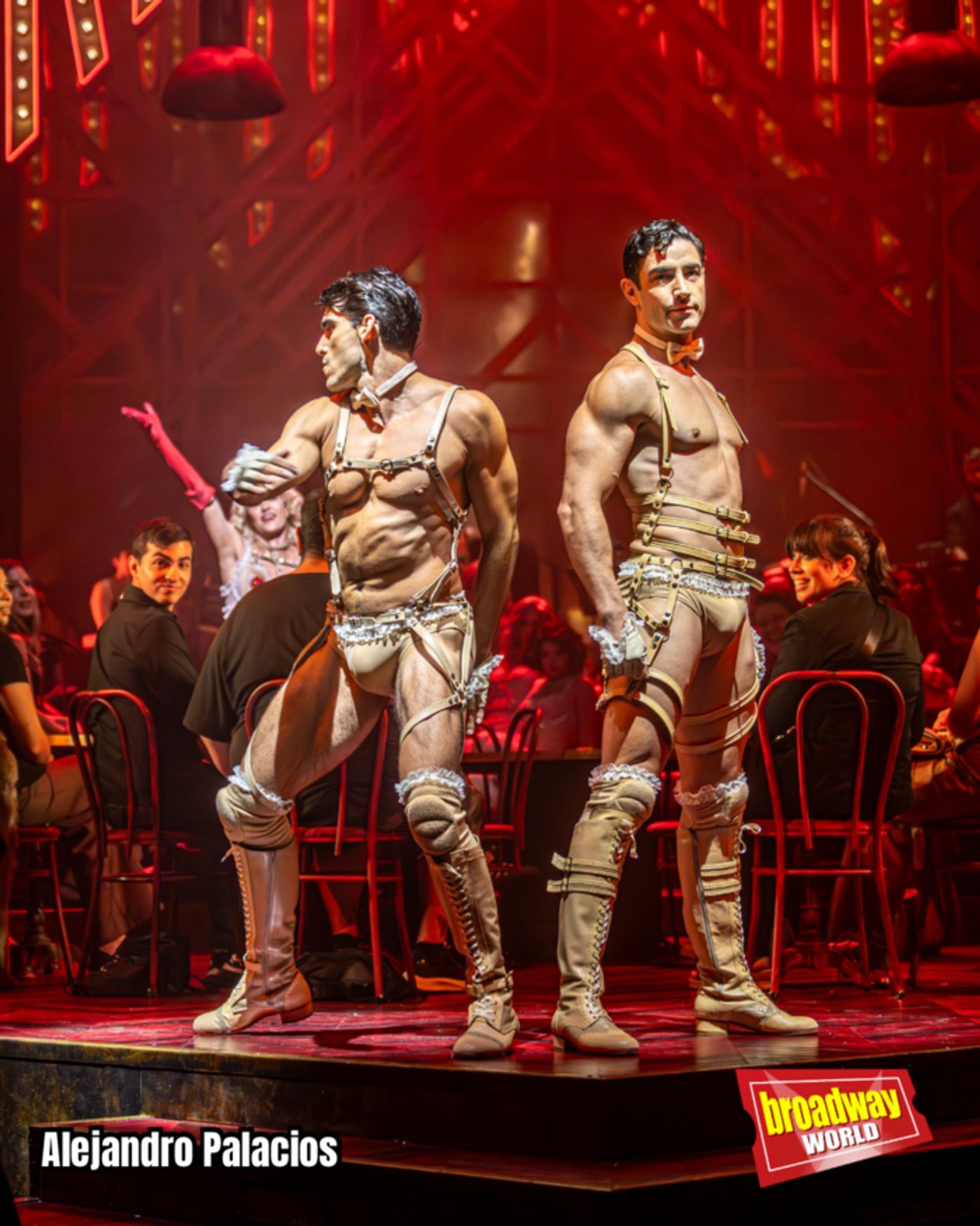 PHOTOS: La producción inmersiva de CABARET se presenta en Madrid  Image