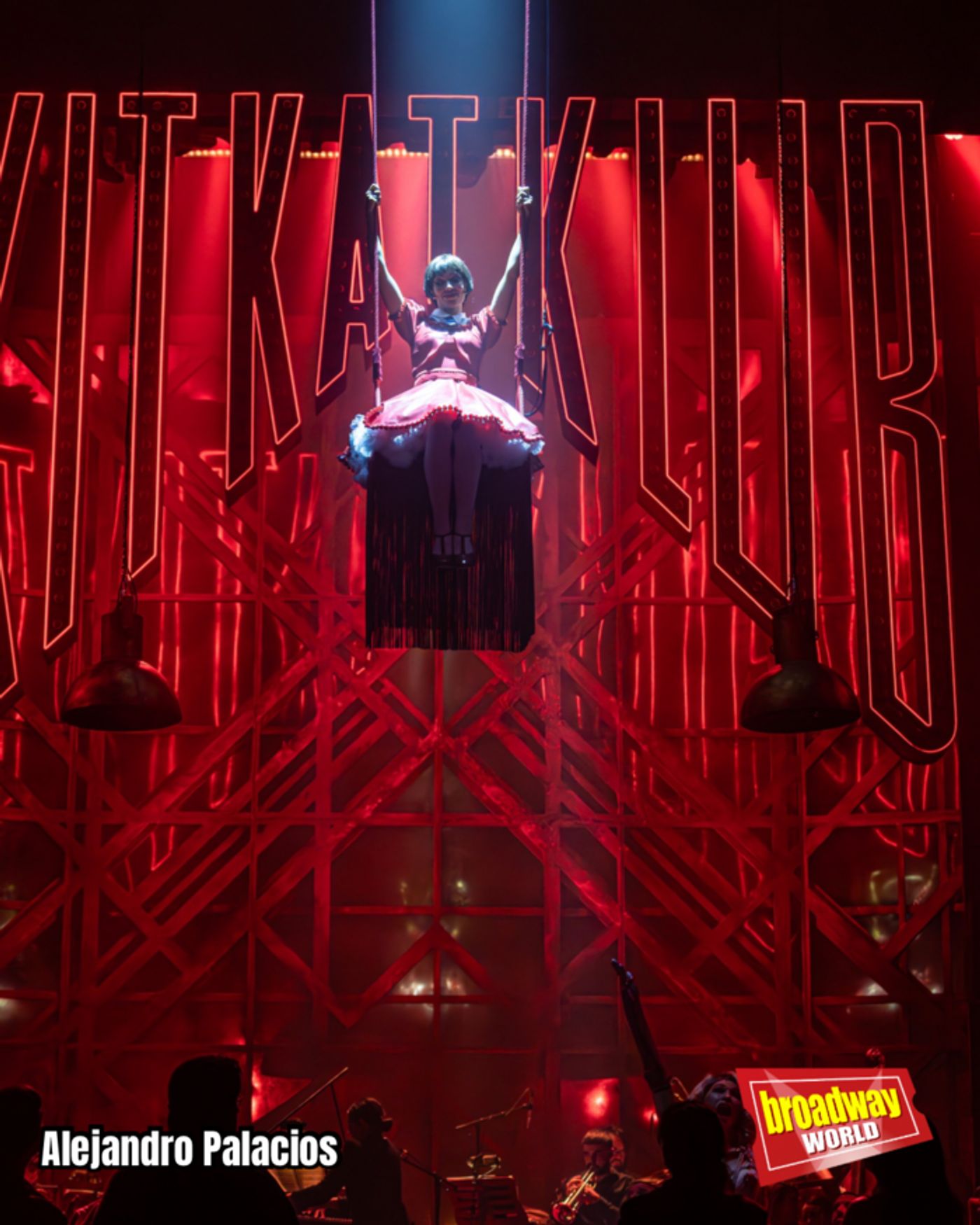 PHOTOS: La producción inmersiva de CABARET se presenta en Madrid  Image