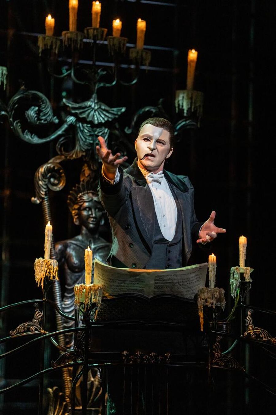 Photos: THE PHANTOM OF THE OPERA Extends at His Majesty's Theatre Image
