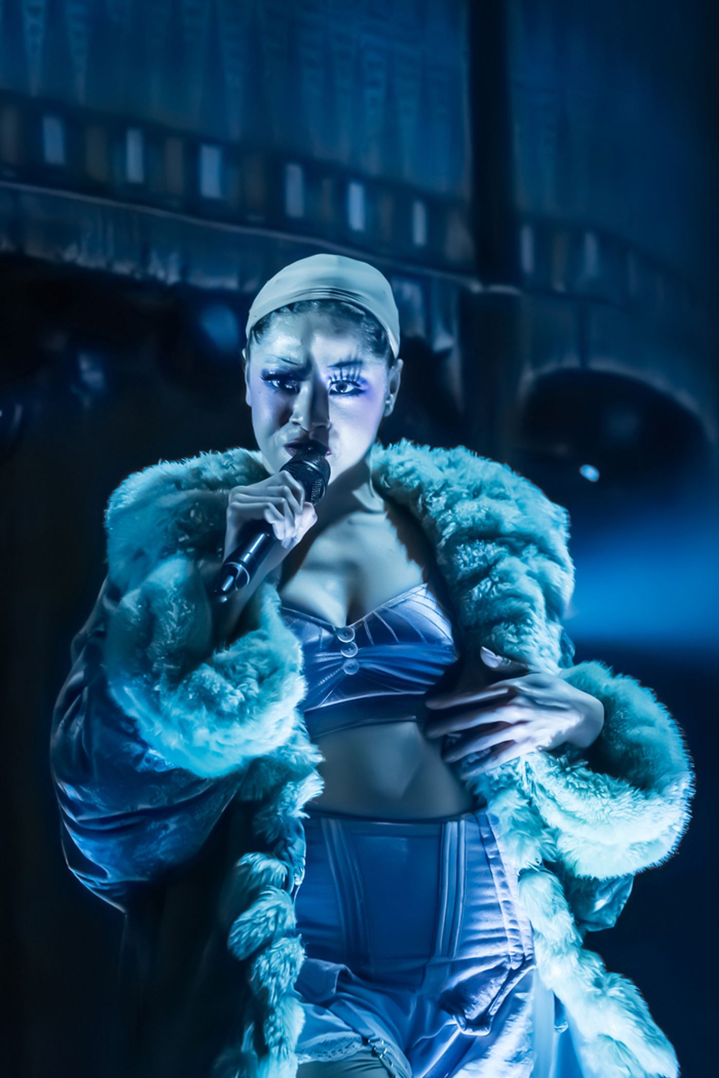 Photos: Reeve Carney, Eva Noblezada, and Ruthie Henshall Join CABARET in London  Image