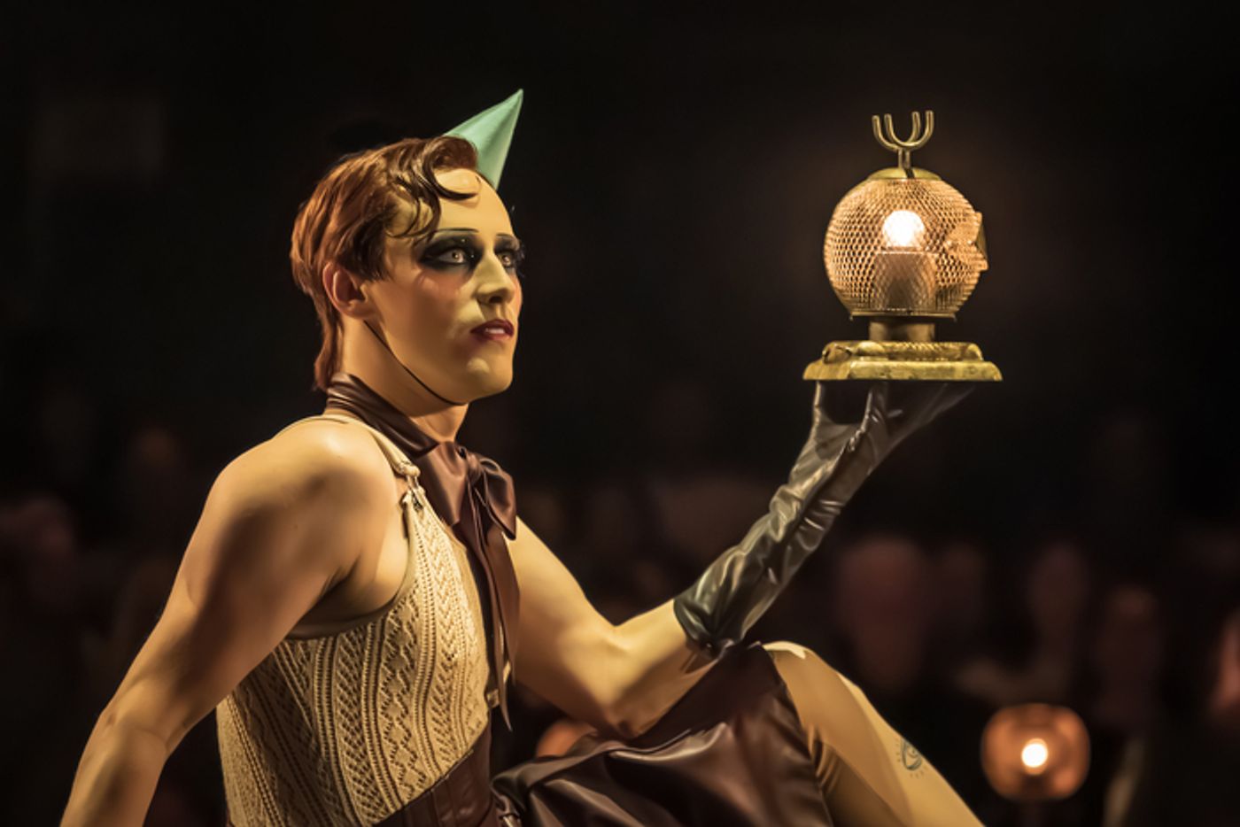 Photos: Reeve Carney, Eva Noblezada, and Ruthie Henshall Join CABARET in London  Image