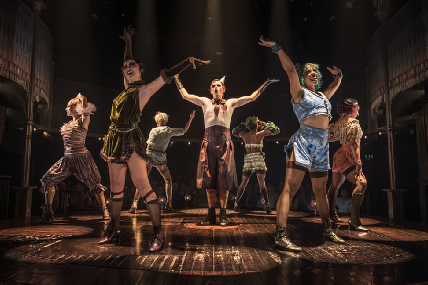 Photos: Reeve Carney, Eva Noblezada, and Ruthie Henshall Join CABARET in London  Image